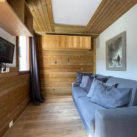 Aux Pieds Avec Parking Aux Menuires - Fr-1-452-91